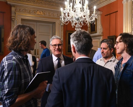 Keir Starmer meets parents involved in the consultation process before announcing a ban on young teenagers using social media, 15 June 2026.