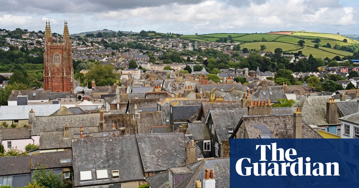 Covid: Totnes concerns reflect UK-wide rise in conspiracy theories Covid: Totnes concerns reflect UK-wide rise in conspiracy theories