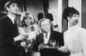 Left to right: Derek Nimmo, Wanda Ventham, Charlie Drake and Una Stubbs in the film Mr Ten Per Cent, 1966.