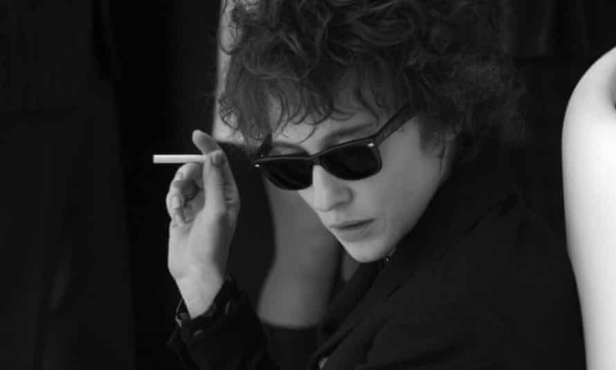 Cate Blanchett as Bob Dylan in film “I’m Not There” from Imagenet