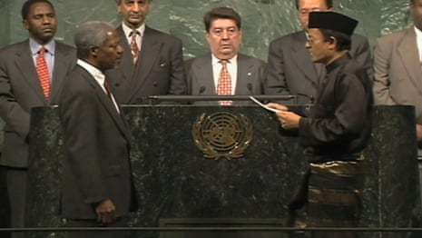 Moment Kofi Annan was sworn in as UN secretary general in 1996 - video