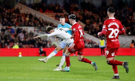 Matty Cash scores the winner for Aston Villa