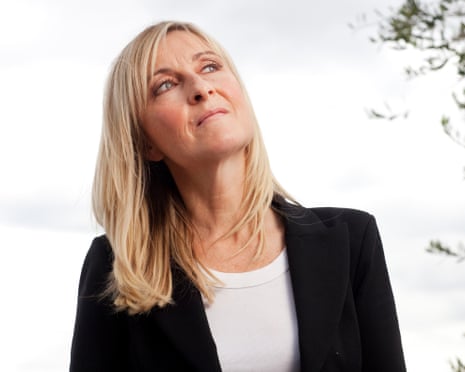 Remember When by Fiona Phillips review – an unsparing insight into early-onset Alzheimer's | Autobiography and memoir | The Guardian