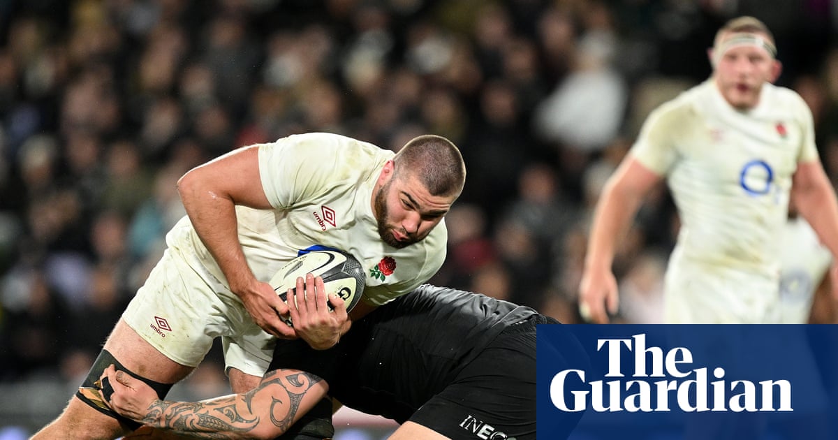 Martin given England nod in reshuffle to face South Africa but Pollock starts on bench