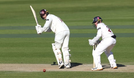 काउंटी क्रिकेट: ससेक्स ने लीसेस्टरशायर को हराया, यॉर्कशायर ने ग्लैमरगन के खिलाफ ड्रा खेला – जैसा कि हुआ