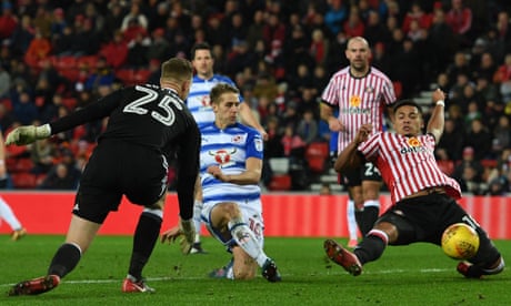 Reading pile misery on Chris Coleman with victory over 10-man Sunderland