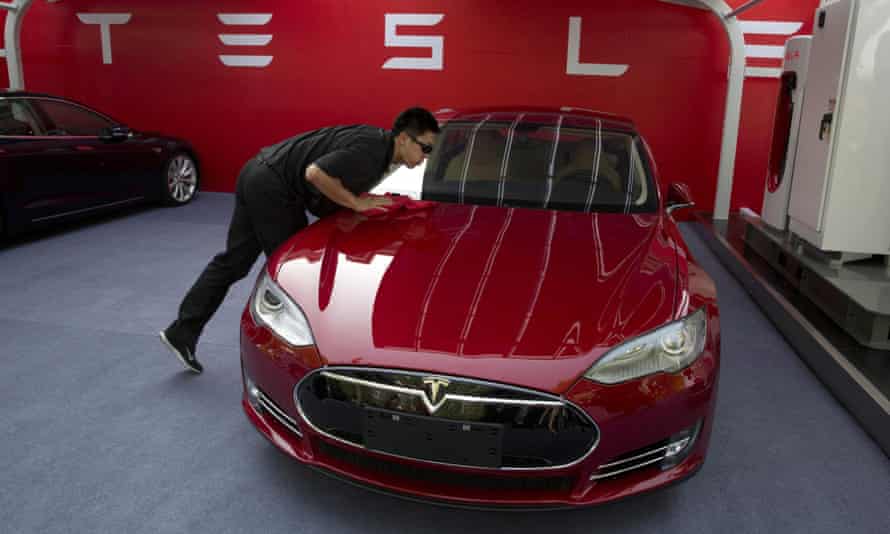 Tesla Delivers 10 000 Electric Vehicles In First Quarter Of 15 Automotive Industry The Guardian Tesla Delivers 10 000 Electric Vehicles In First Quarter Of 15 Automotive Industry The Guardian