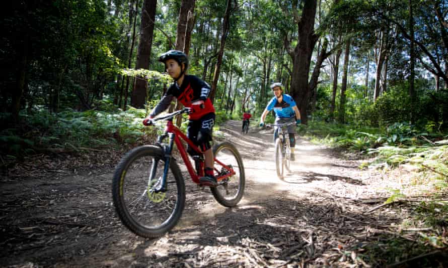 Sentiers de vélo de montagne à Bulli, une banlieue nord de Wollongong.