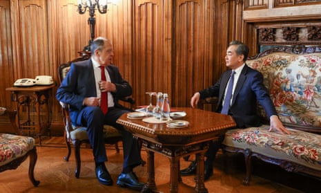 China’s top diplomat, Wang Yi (R), with the Russian foreign minister, Sergei Lavrov, in Moscow this week.