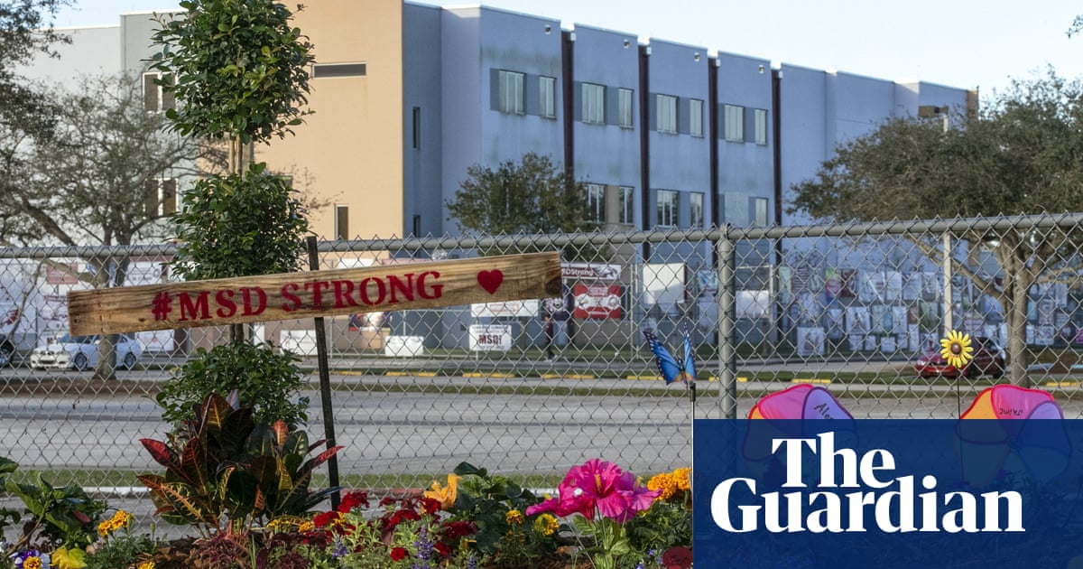 Parkland shooting jury visits abandoned school as prosecution rests