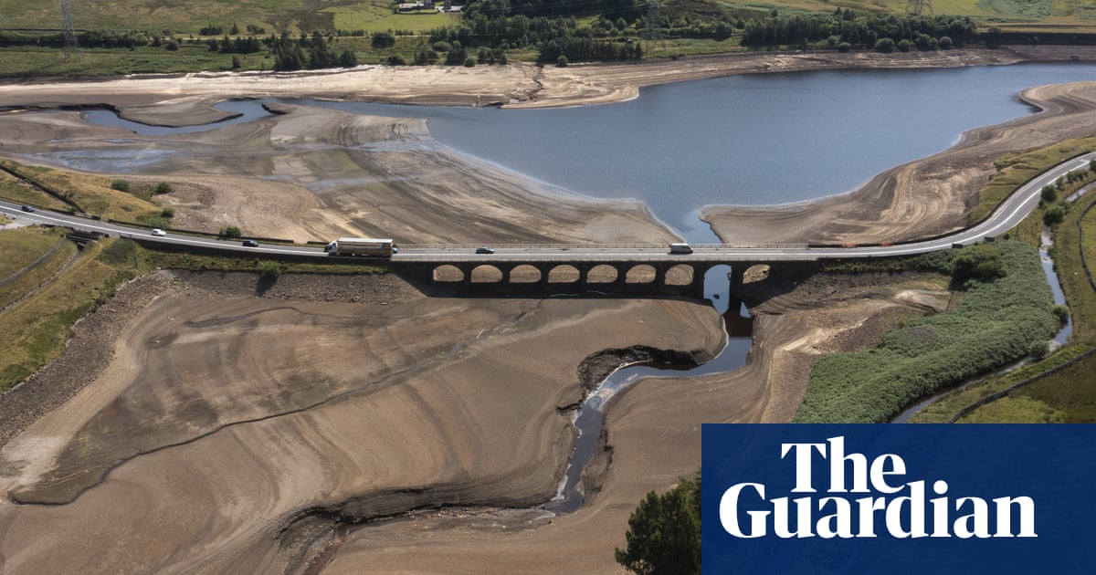 People in England urged to curb water use amid driest conditions since 1976