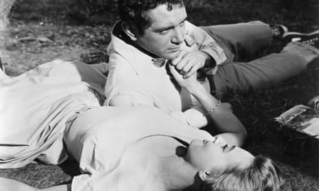 Lola Albright and Scott Marlowe in A Cold Wind in August, 1961, the film that boosted Albright’s acting career.