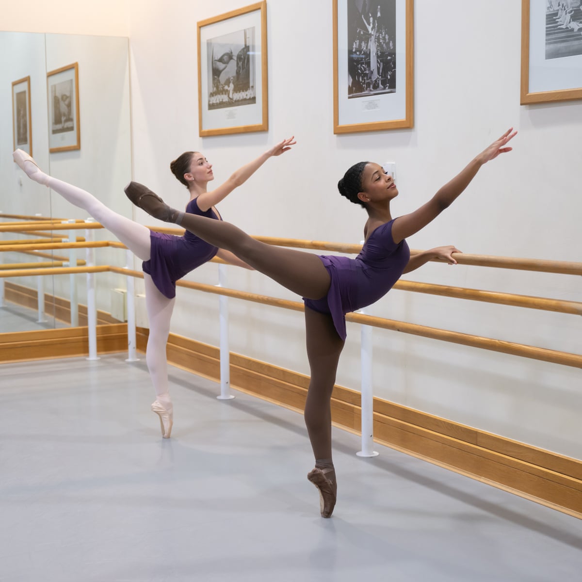 Cách chọn giày và trang phục múa Ballet chuẩn nhất 8 Under 5ft 5in? Forget about being a prince!' How the Royal Ballet school is kicking out the old rules | Dance | The Guardian