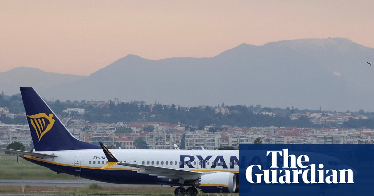 Ryanair adopts ‘free of charge’ family seating policy after watchdog investigation