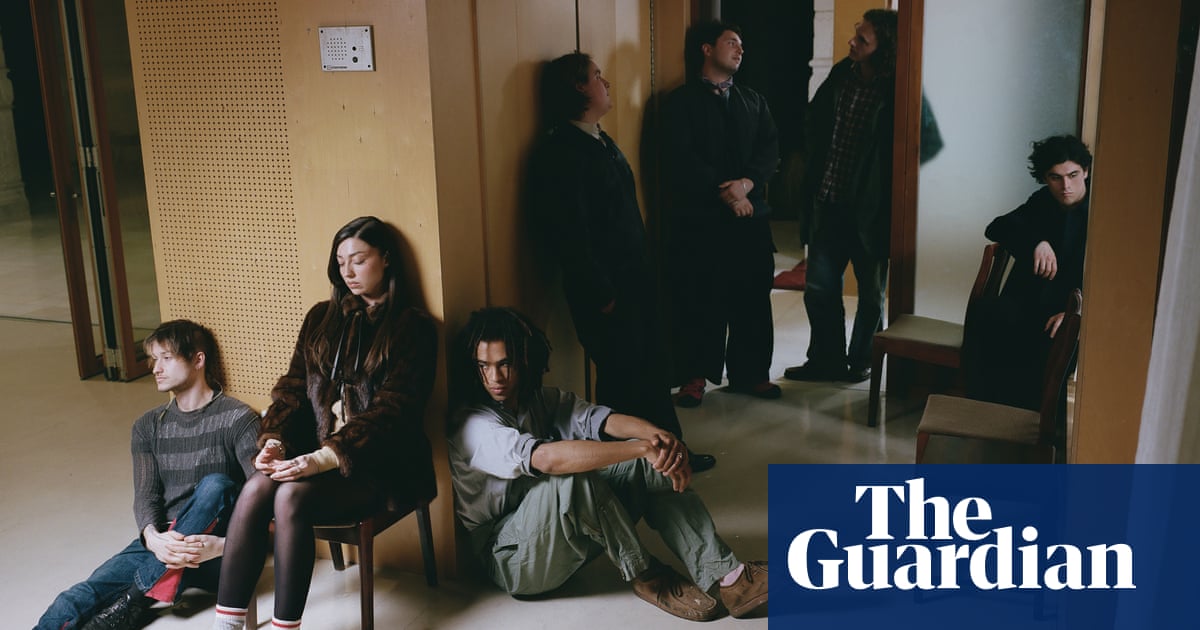 Agrega a tu lista: el caos cambiante de géneros del colectivo de ocho miembros Parade y las mejores pistas nuevas de la semana | Música Agrega a tu lista: el caos cambiante de géneros del colectivo de ocho miembros Parade y las mejores pistas nuevas de la semana | Música