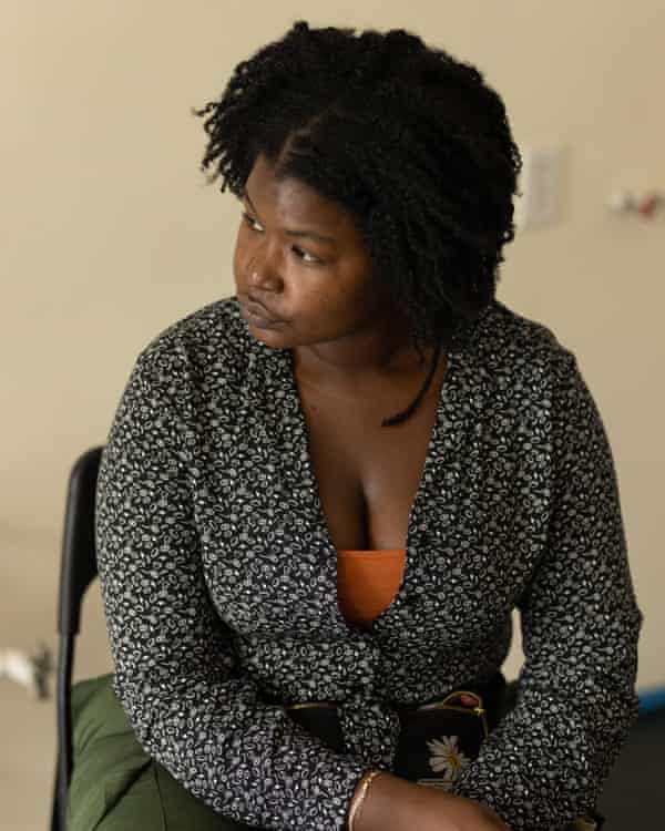 Abenè Clayton reports on gun violence in America at the Guardian.