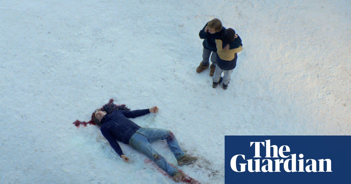 Романистка се превръща от свидетел в основен заподозрян когато съпругът