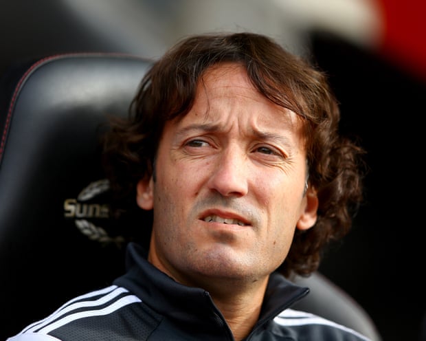 El exjugador de los Spurs, Taricco, renuncia a su puesto en Jeonbuk tras un escándalo de racismo. El exjugador de los Spurs, Taricco, renuncia a su puesto en Jeonbuk tras un escándalo de racismo.