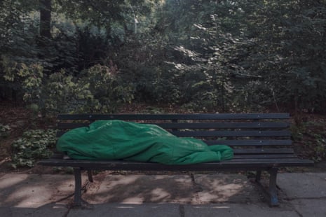 Hashem sleeps in the park