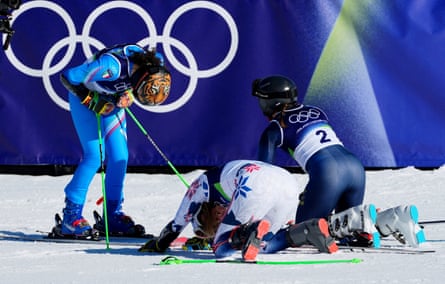 Sara Hector and Thea Louise Stjernesund bow down before Federica Brignone