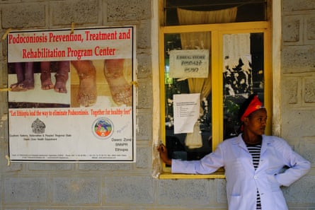 Une affiche de sensibilisation du public par Apido affichée dans une clinique de santé à Dawro, en Éthiopie