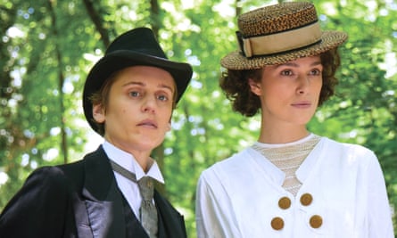 Denise Gough and Keira Knightley as Missy and Colette in the 2018 film Colette.
