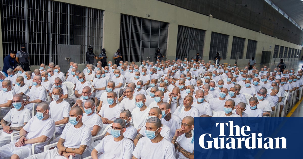 El Salvador opens mass trial of 486 MS-13 suspects