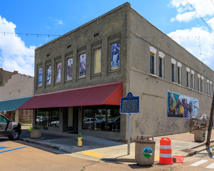 Six people dead with multiple injured in three shootings at Mississippi homecoming weekends
