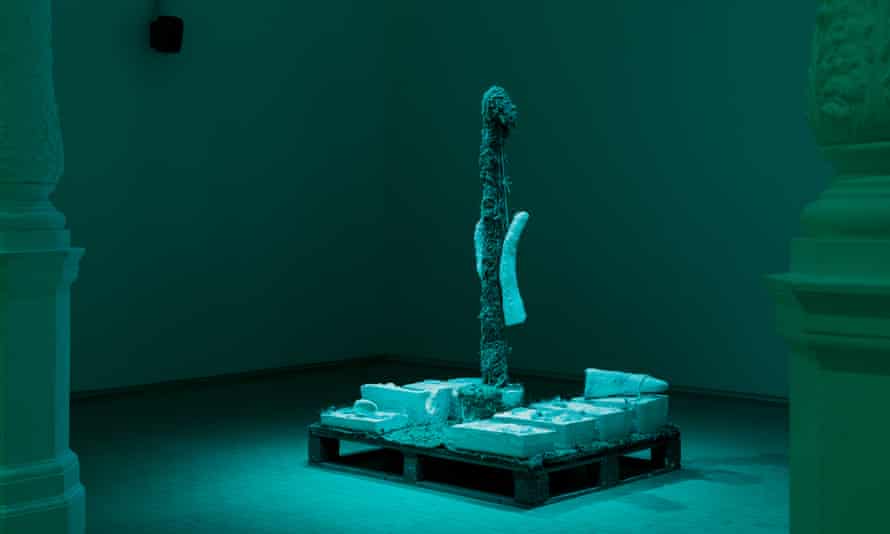 Ashley Holmes' Distend at Leeds Art Gallery