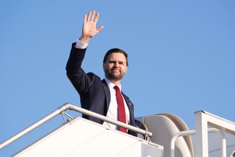 JD Vance waved as he boarded Air Force Two following the unsuccessful talks in Islamabad on 12 April 2026.