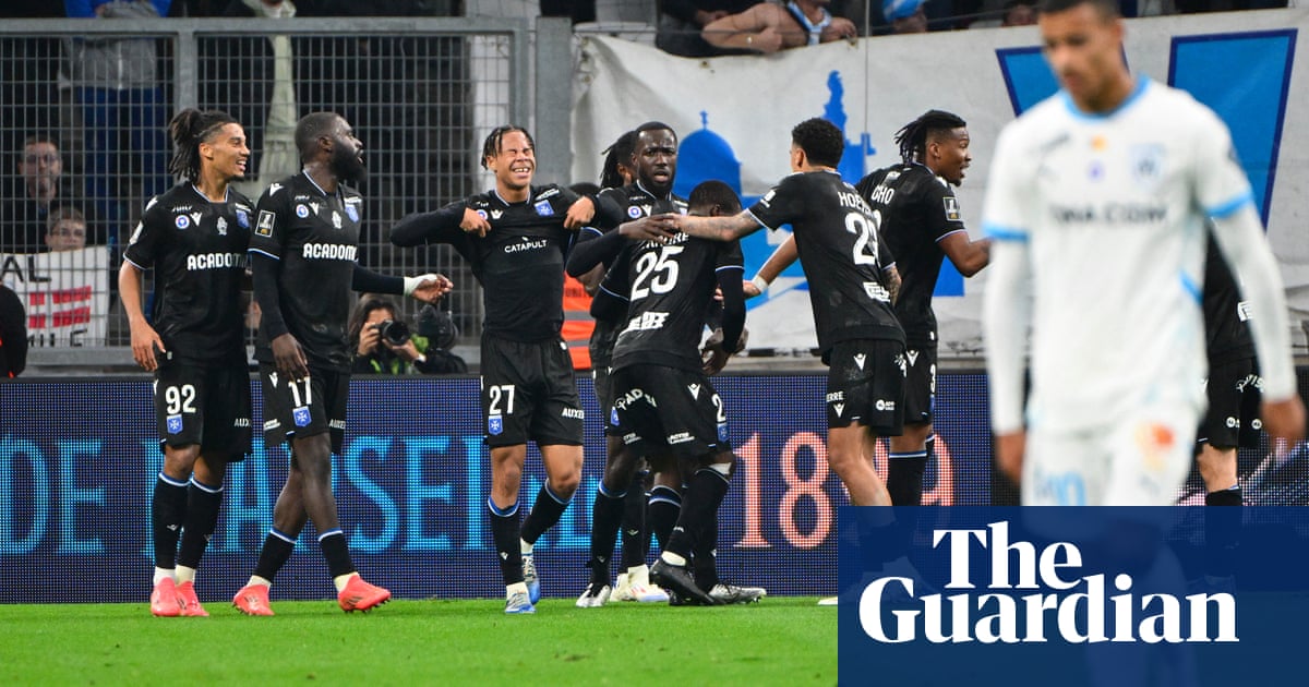 Auxerre take a leaf out of Allardyce's playbook to turn up heat on De Zerbi