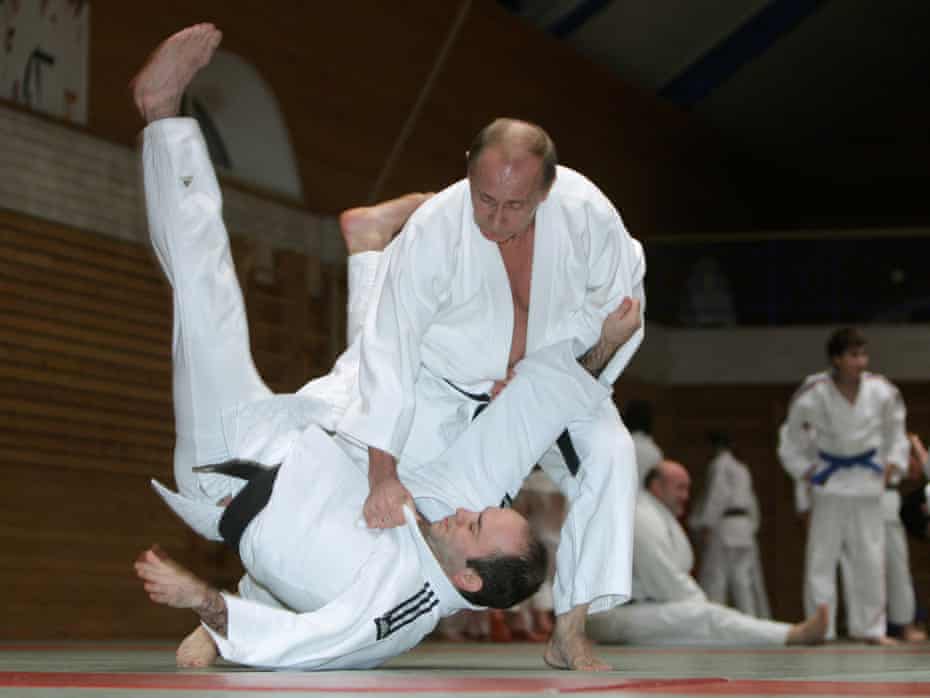 Vladimir Putin shows off his judo prowess in 2009.