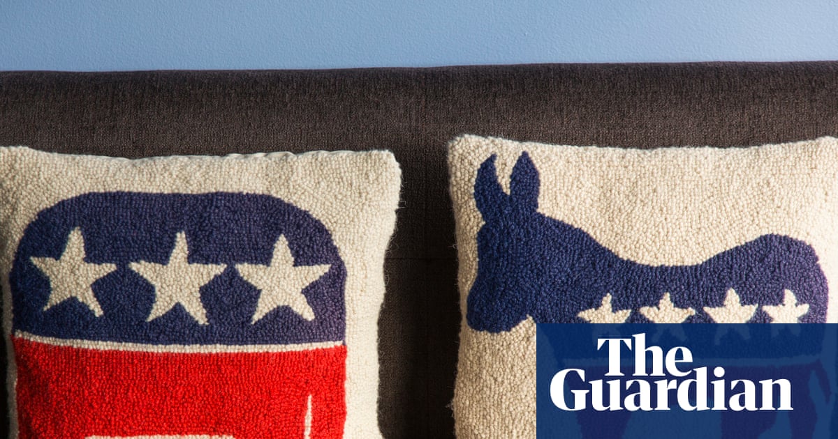 Ring a Republican: Payphones linking San Francisco and Texas aim to bridge US political divides