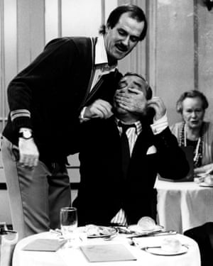 John Cleese and Bernard Cribbins in Fawlty Towers, 1975