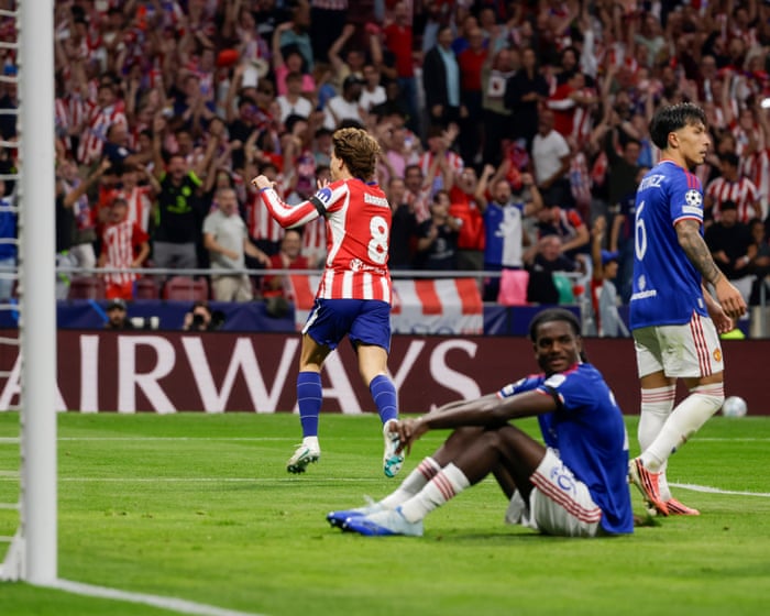 Barrios strikes after 53 seconds as Atlético pile misery on 10-man Manchester United