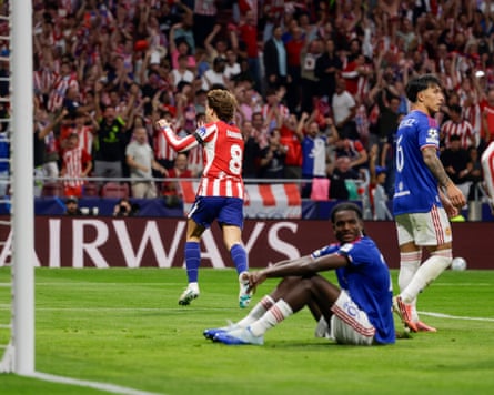 Atletico de Madrid midfielder Pablo Barrios (L) celebrates his goal during the UEFA Champions League soccer match between Atletico Madrid and Manchester United, in Madrid, Spain, 13 October 2026.