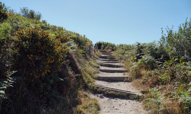 Steps up to Golden Cap