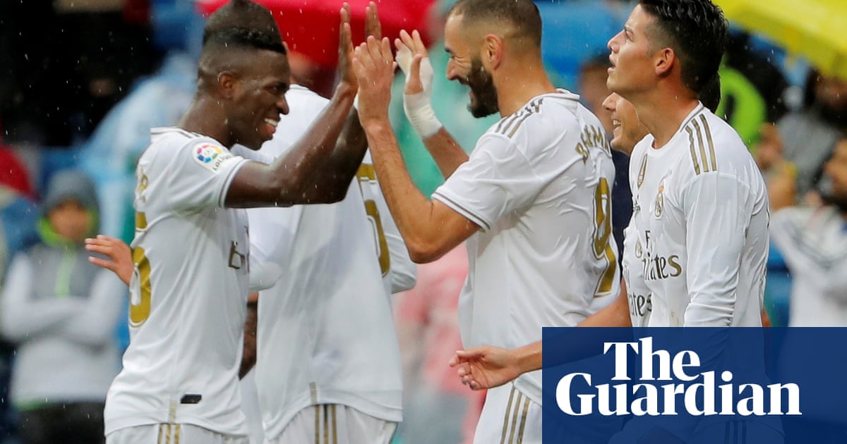 Real Madrid relieved to hold on for nervy win after Levante fightback