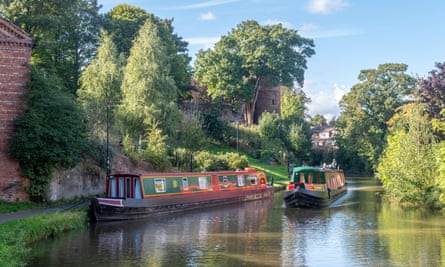 The route soon joins the towpath of the Shropshire Union canal.