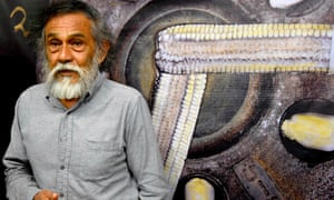 Francisco Toledo at an exhibition called ‘the corn of our sustenance’ at the Zapata underground station in Mexico City in 2015.