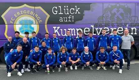 The Glenavon team in Aue-Bad Schlema before last year’s match