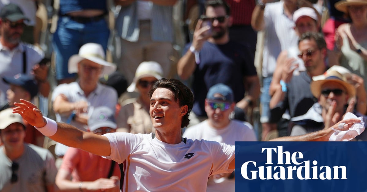 Australian wildcard Adam Walton shocks Daniil Medvedev at French Open