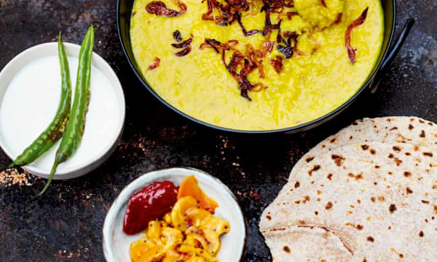 Moong dal con tarka all'aglio e cumino.