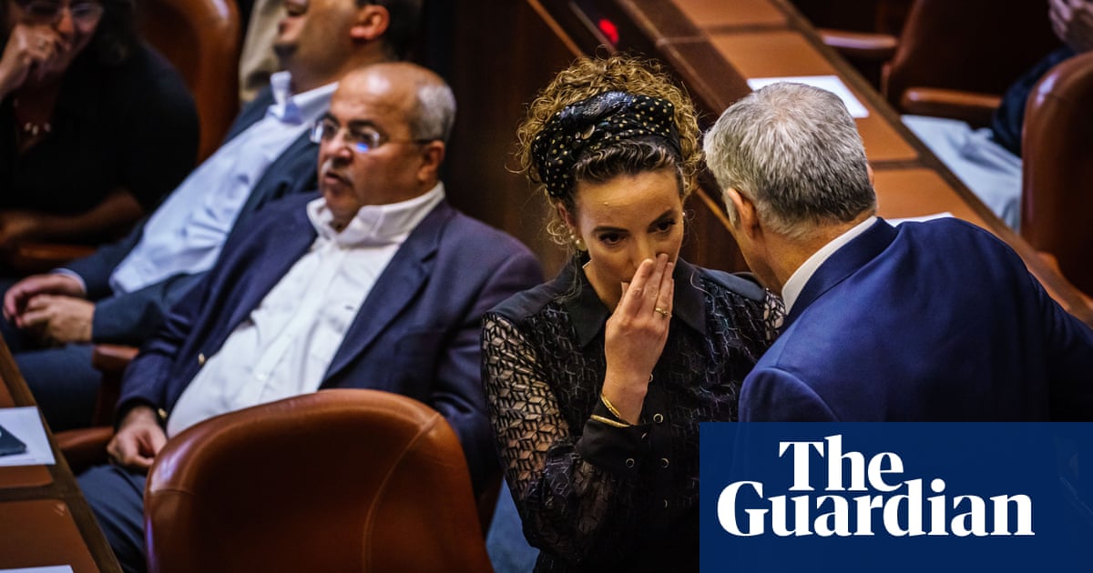 Israel’s Naftali Bennett loses majority after MP quits coalition – The Guardian