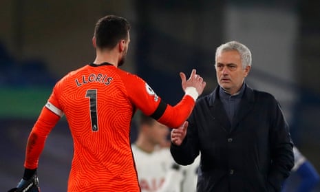 José Mourinho shakes hands with Hugo Lloris after the goalless draw