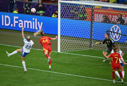 Alessia Russo heads home the equaliser on 57 minutes from Chloe Kelly’s superb cross.