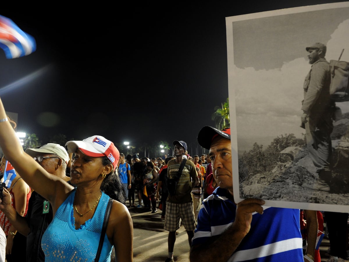 Fidel Castro S Name Will Never Appear On A Cuba Monument Says Brother Raul World News The Guardian