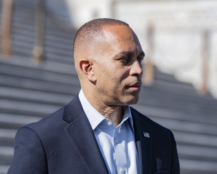 Hakeem Jeffries endorses Zohran Mamdani for New York City mayor