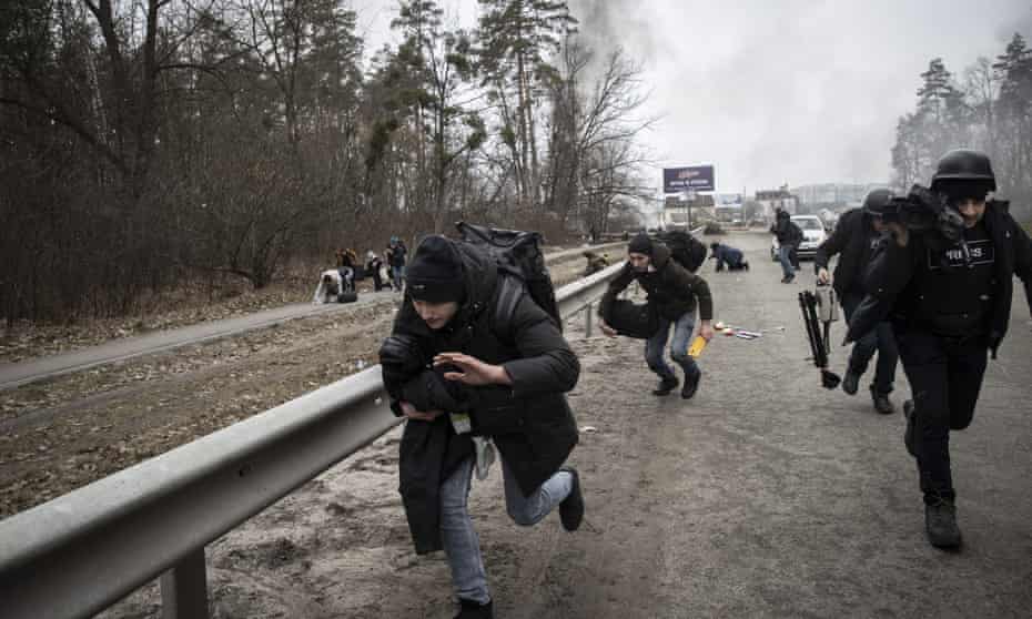 Blasts a few meters away during civilians’ evacuation while ongoing Russian attacks on Ukraine, in Irpin, 6 March