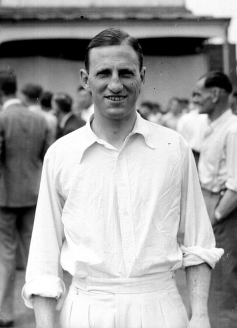 Len Hutton smiling in cricket whites